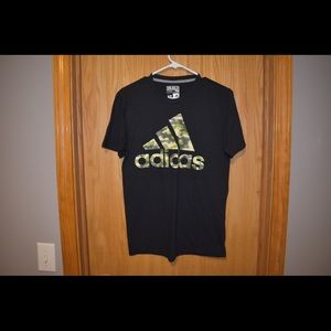 Adidas T-Shirt